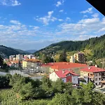 Apartman мансарда с фантастични гледки и две спални