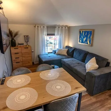 мансарда с фантастични гледки и две спални Appartement Tsjepelare