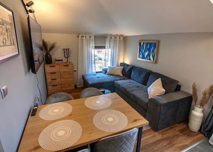 Apartment мансарда с фантастични гледки и две спални *