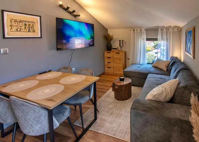 мансарда с фантастични гледки и две спални Apartment