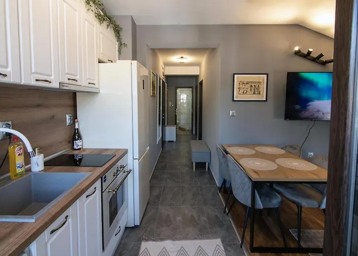 мансарда с фантастични гледки и две спални